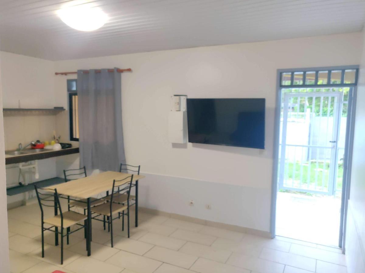 St-Laurent St-Maurice Confort T2 A Сен Лоран дьо Марони Екстериор снимка