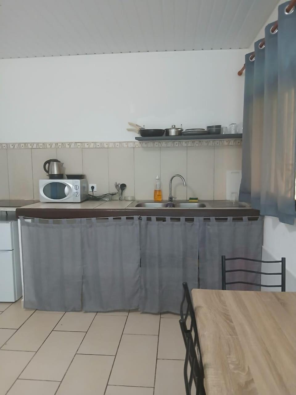 St-Laurent St-Maurice Confort T2 A Сен Лоран дьо Марони Екстериор снимка